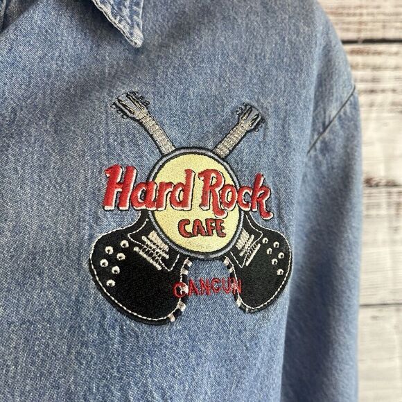 Vintage Ladies Hard Rock Cafe Cancun Shirt size Large Denim Jean Casual Guitars - Picture 4 of 9